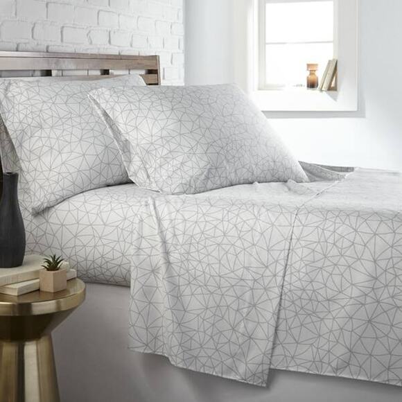 SouthShore Linens California King Comforter Set Two Sham Geometric Maze Grey NEW - Picture 1 of 4